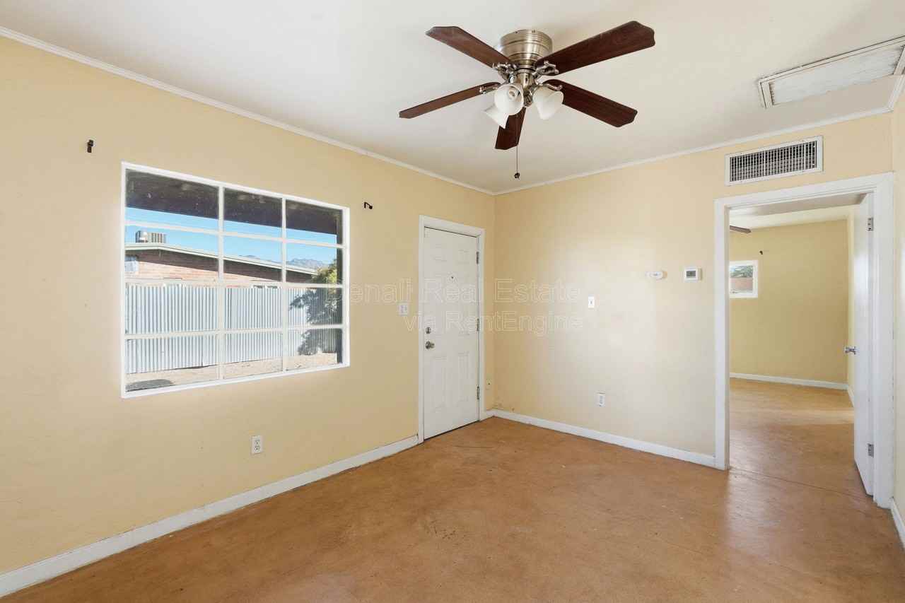 3226 E Bermuda St #2 - Photo 7 of 20