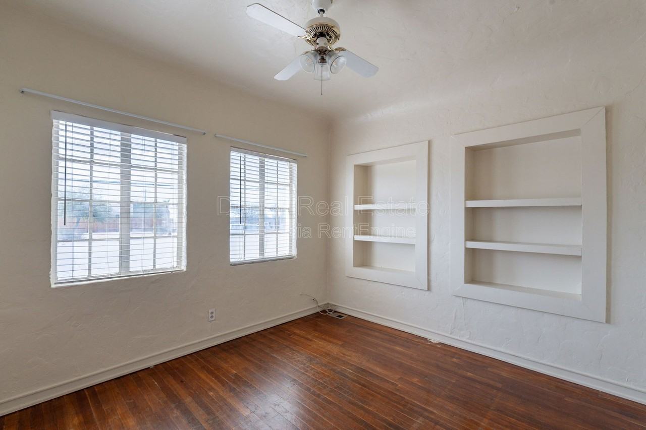 241 S Cherry Ave - Photo 6 of 27