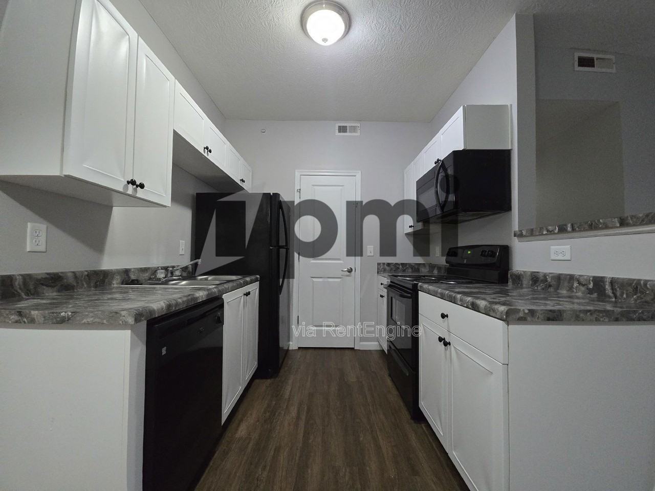 898 Taylor Station Rd #202 - Photo 6 of 34