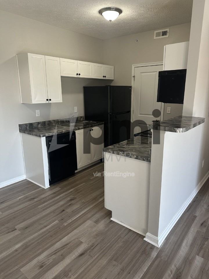 858 Taylor Station Rd #104 - Photo 4 of 25