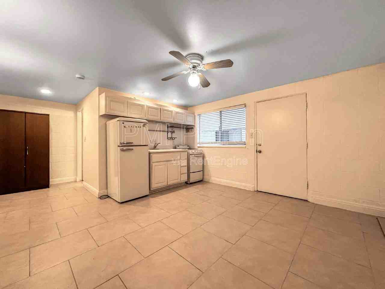 26 69th Pl - Photo 5 of 11