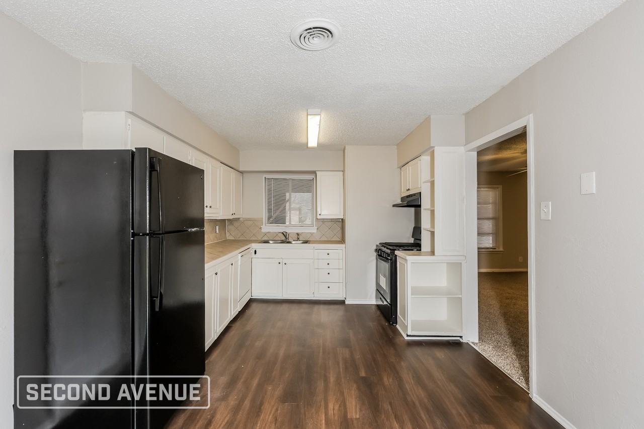 3412 Beth Dr - Photo 5 of 26