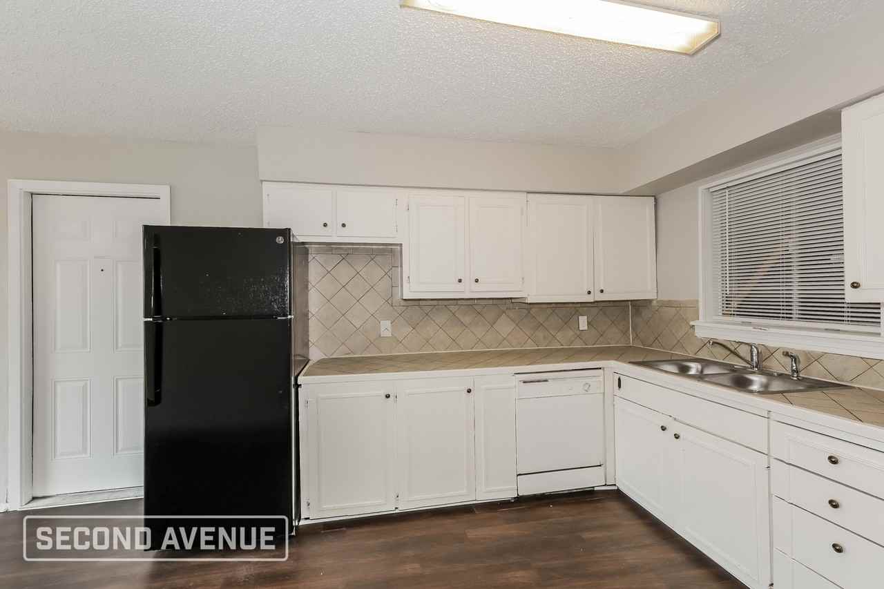 3412 Beth Dr - Photo 6 of 26