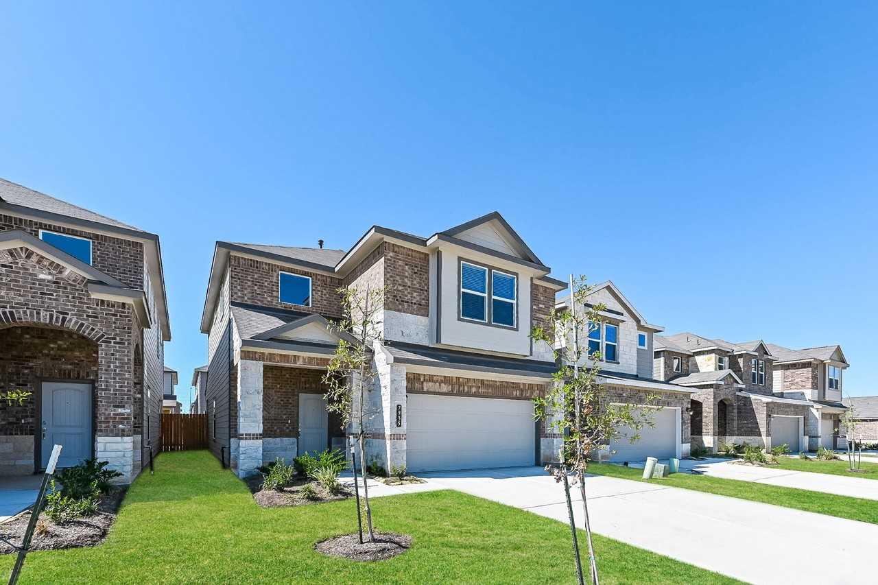 7935 7935 Cypress Country Dr - Photo 2 of 27