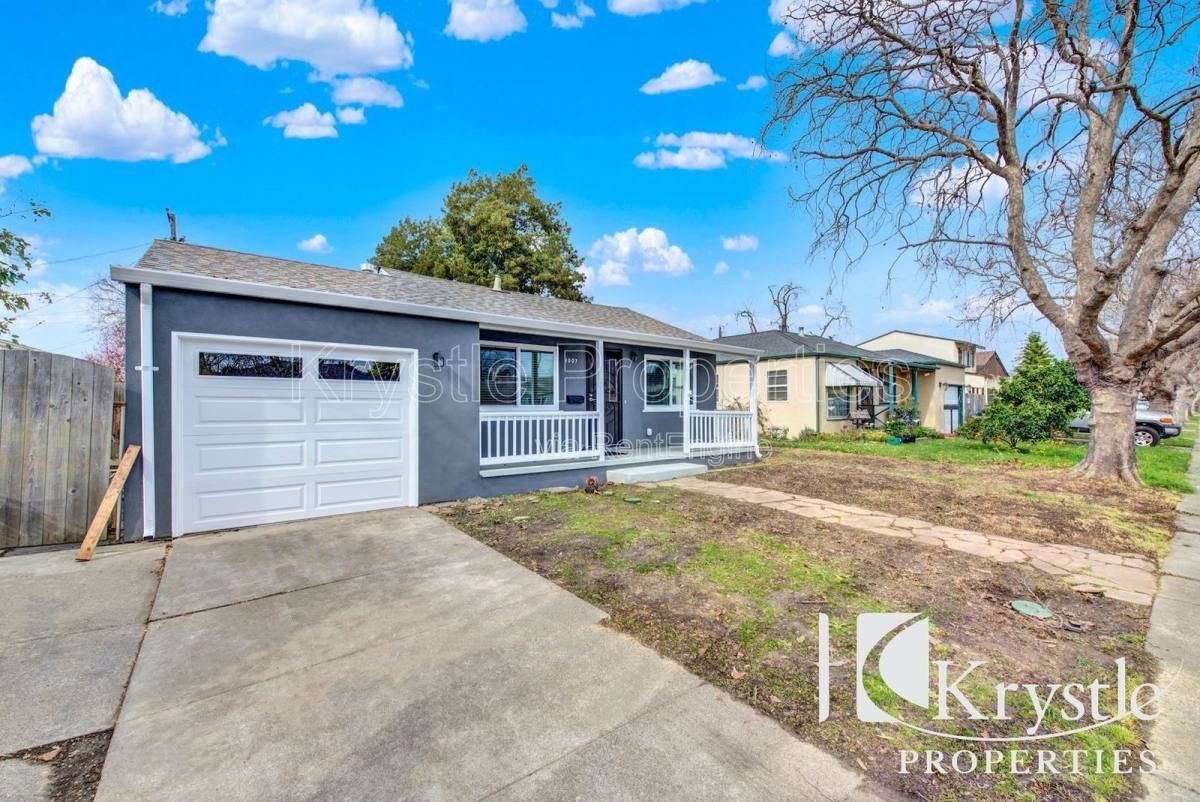 1007 Maple Ave - Photo 2 of 10