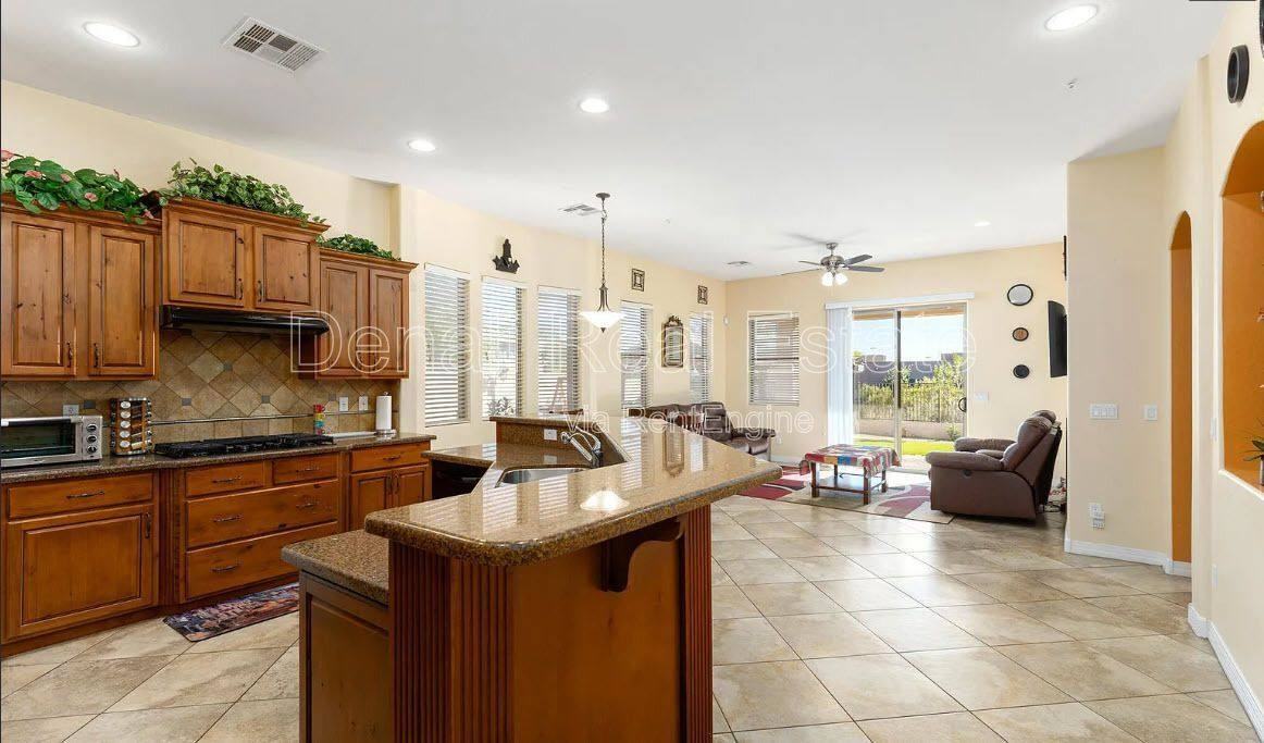16186 N 98th Way - Photo 3 of 10