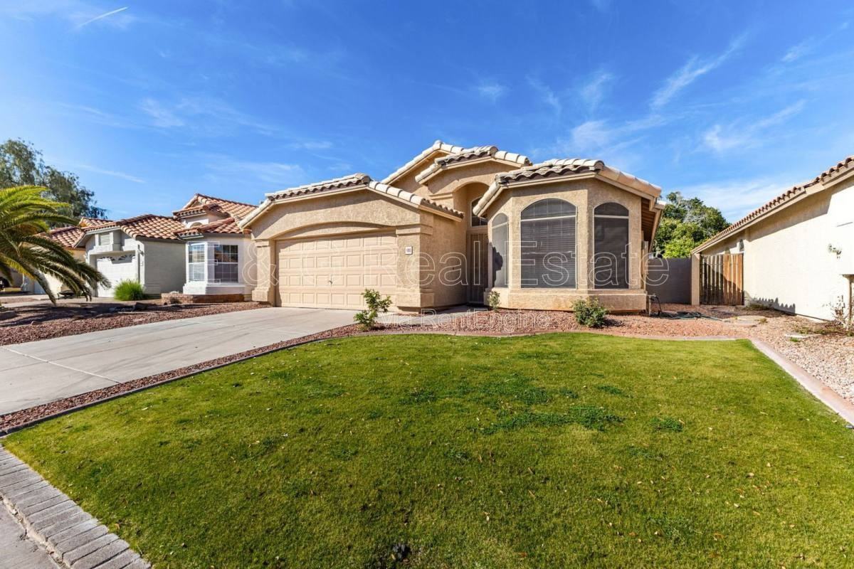 1180 W Jeanine Dr - Photo 2 of 10