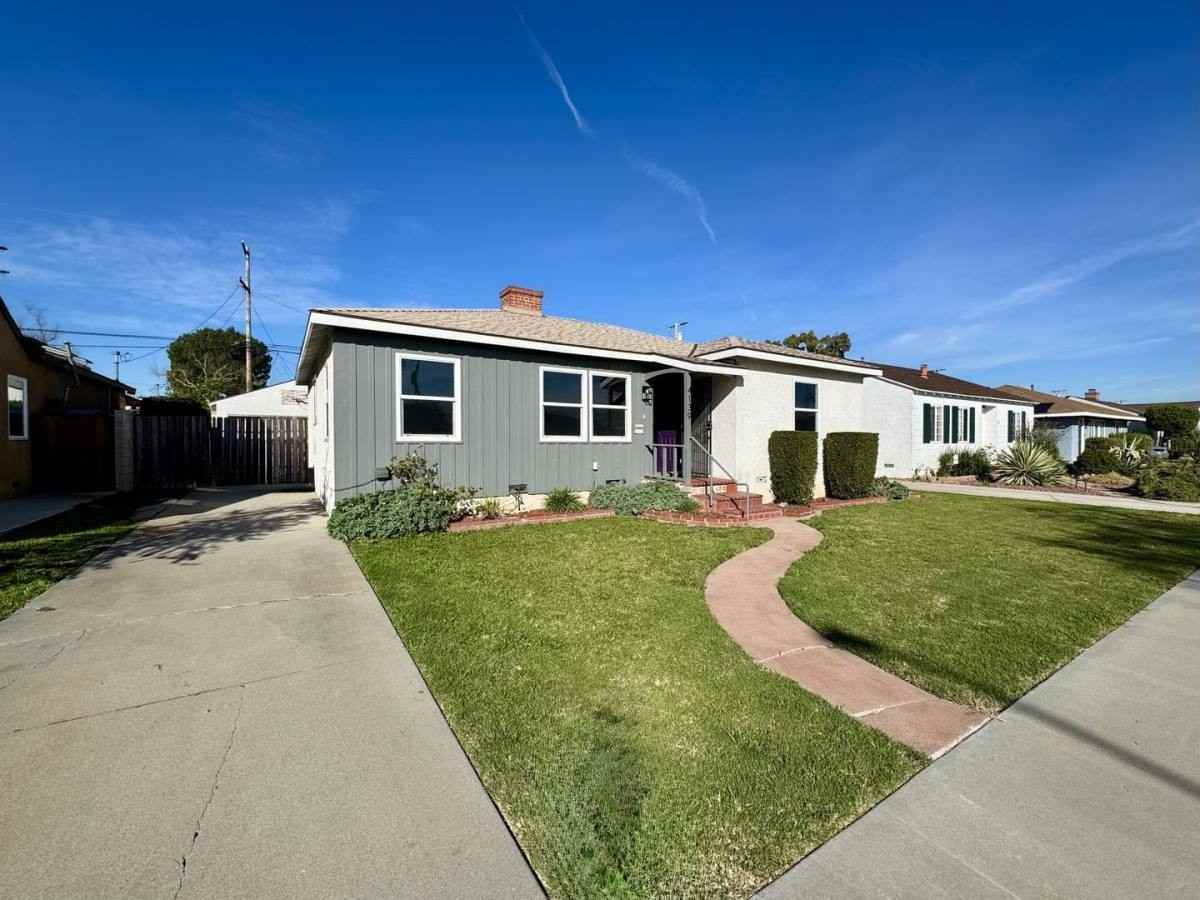 4139 Gaviota Ave - Photo 2 of 10