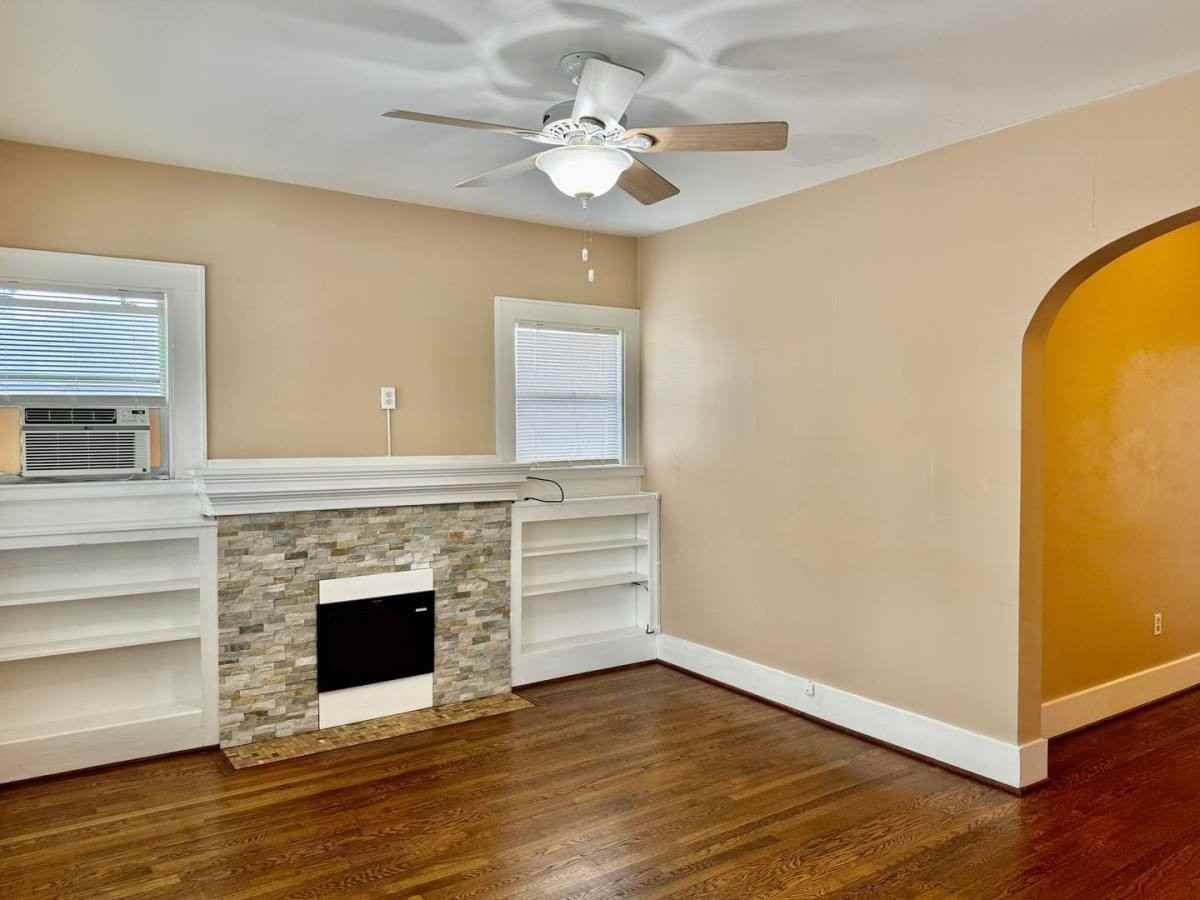 605 W Saulnier St #4 - Photo 2 of 10