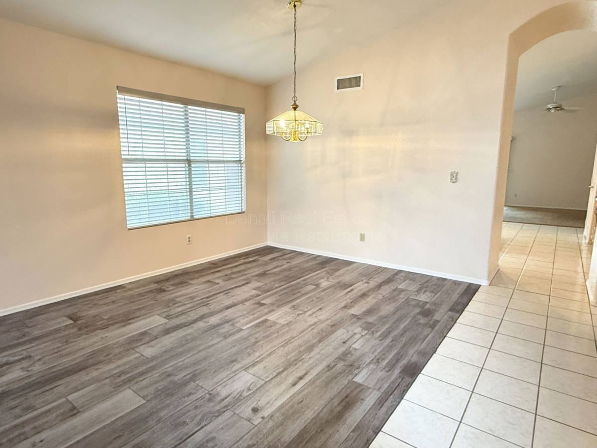 15429 S 45th Pl - Photo 3 of 10