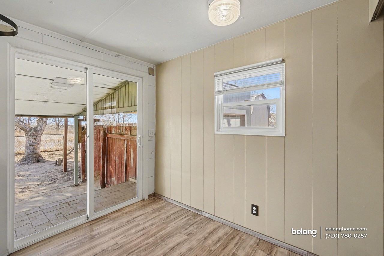 3904 Glacier Dr - Photo 4 of 27