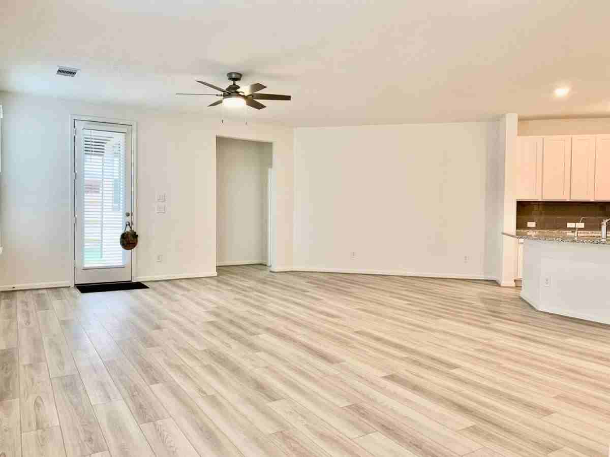 2920 Grand Anse Dr - Photo 2 of 10