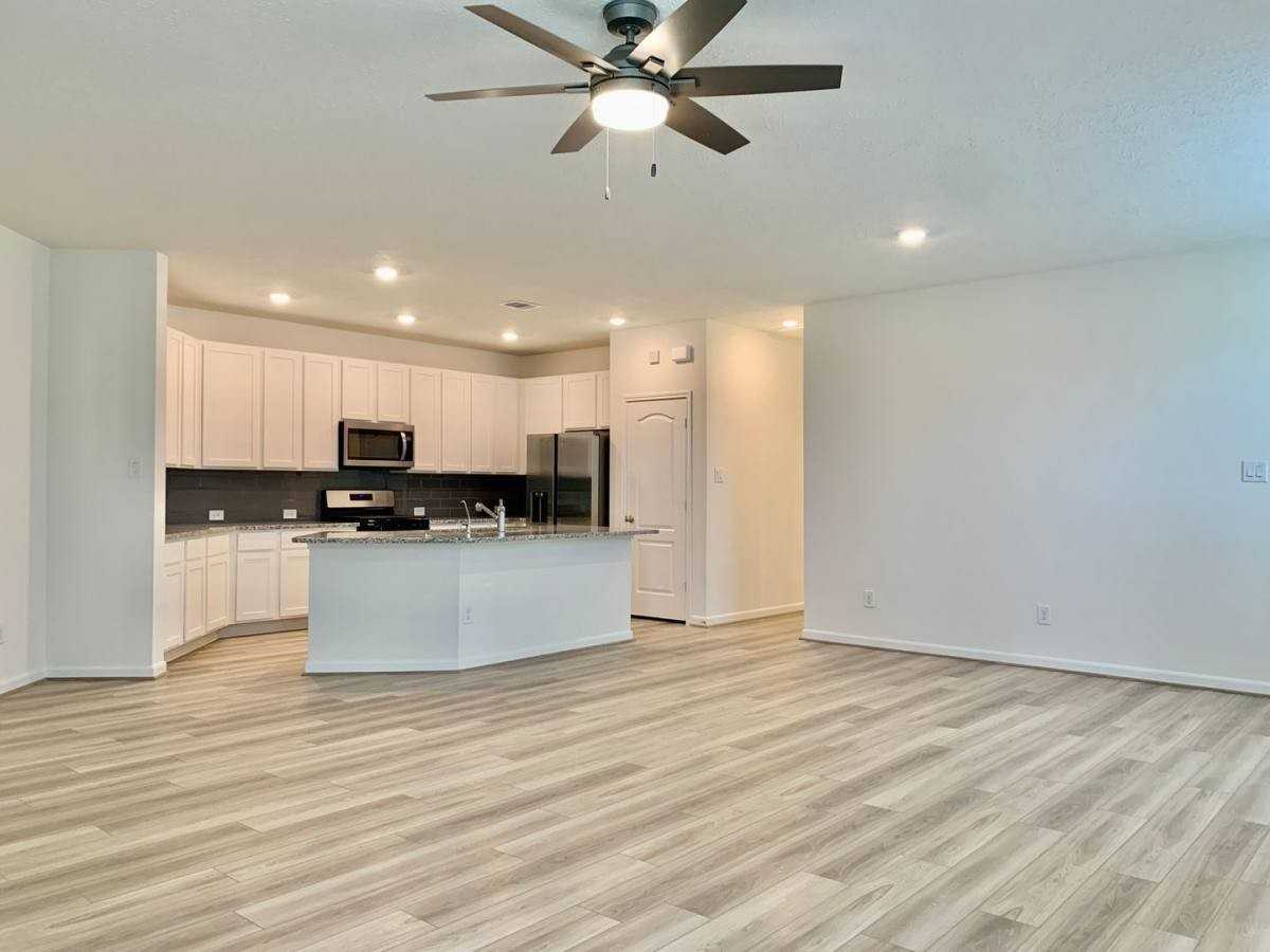 2920 Grand Anse Dr - Photo 3 of 10