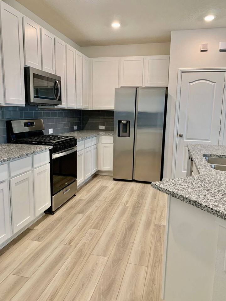 2920 Grand Anse Dr - Photo 5 of 10