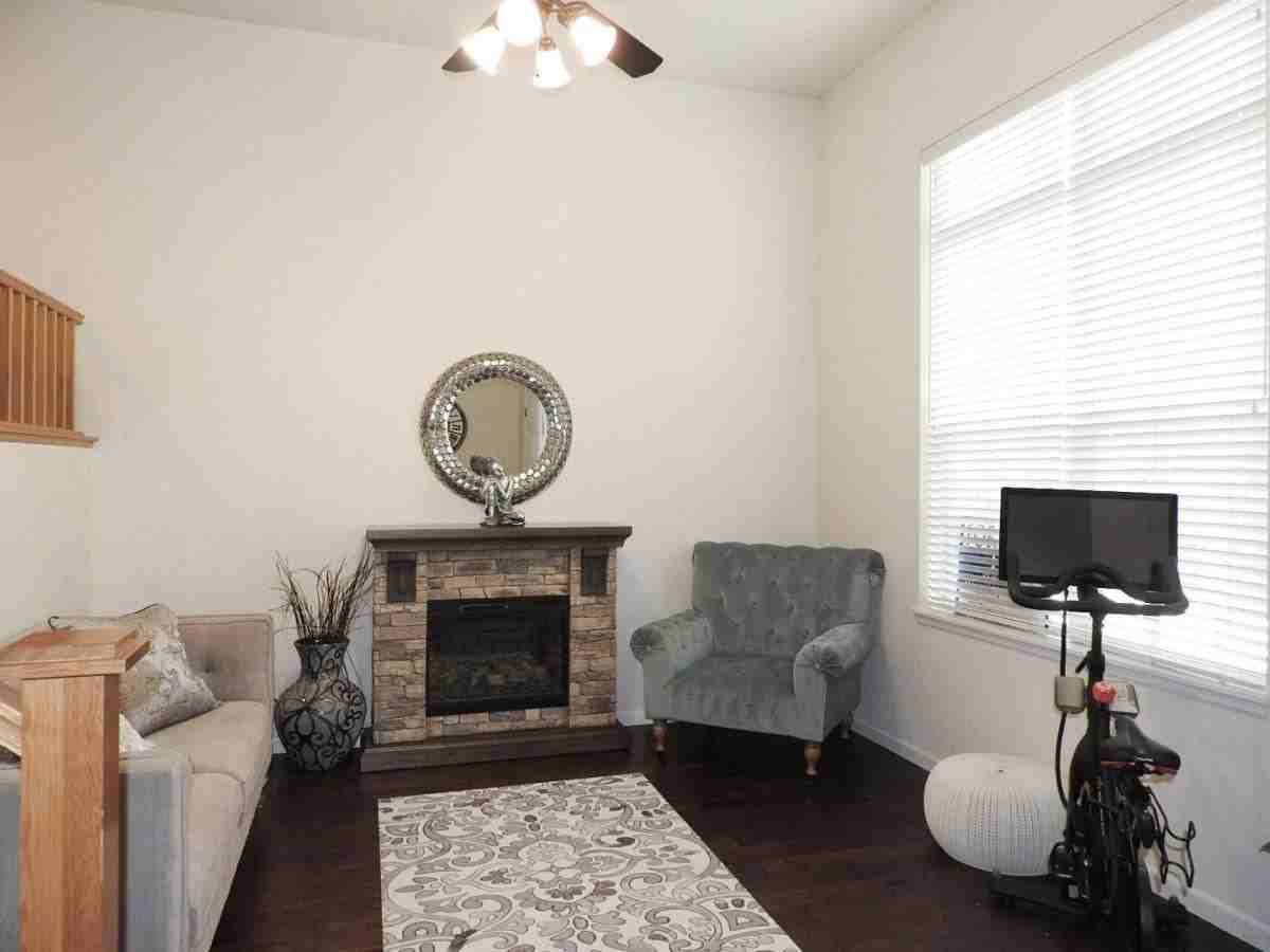 8420 E 29th Ave - Photo 4 of 10