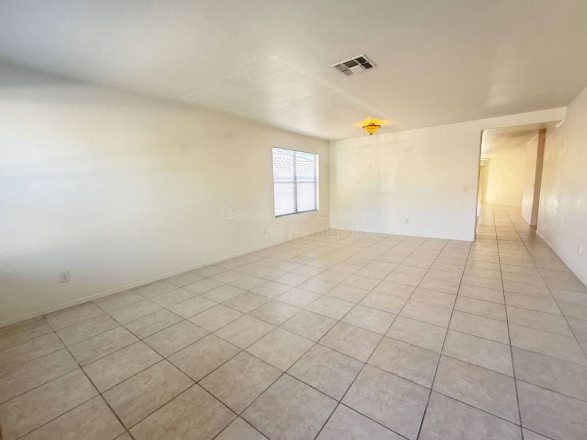 3933 W Rock Basin Ln - Photo 3 of 10