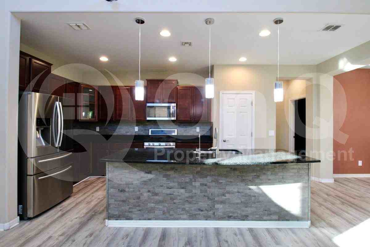 2620 W Rabjohn Rd - Photo 3 of 10