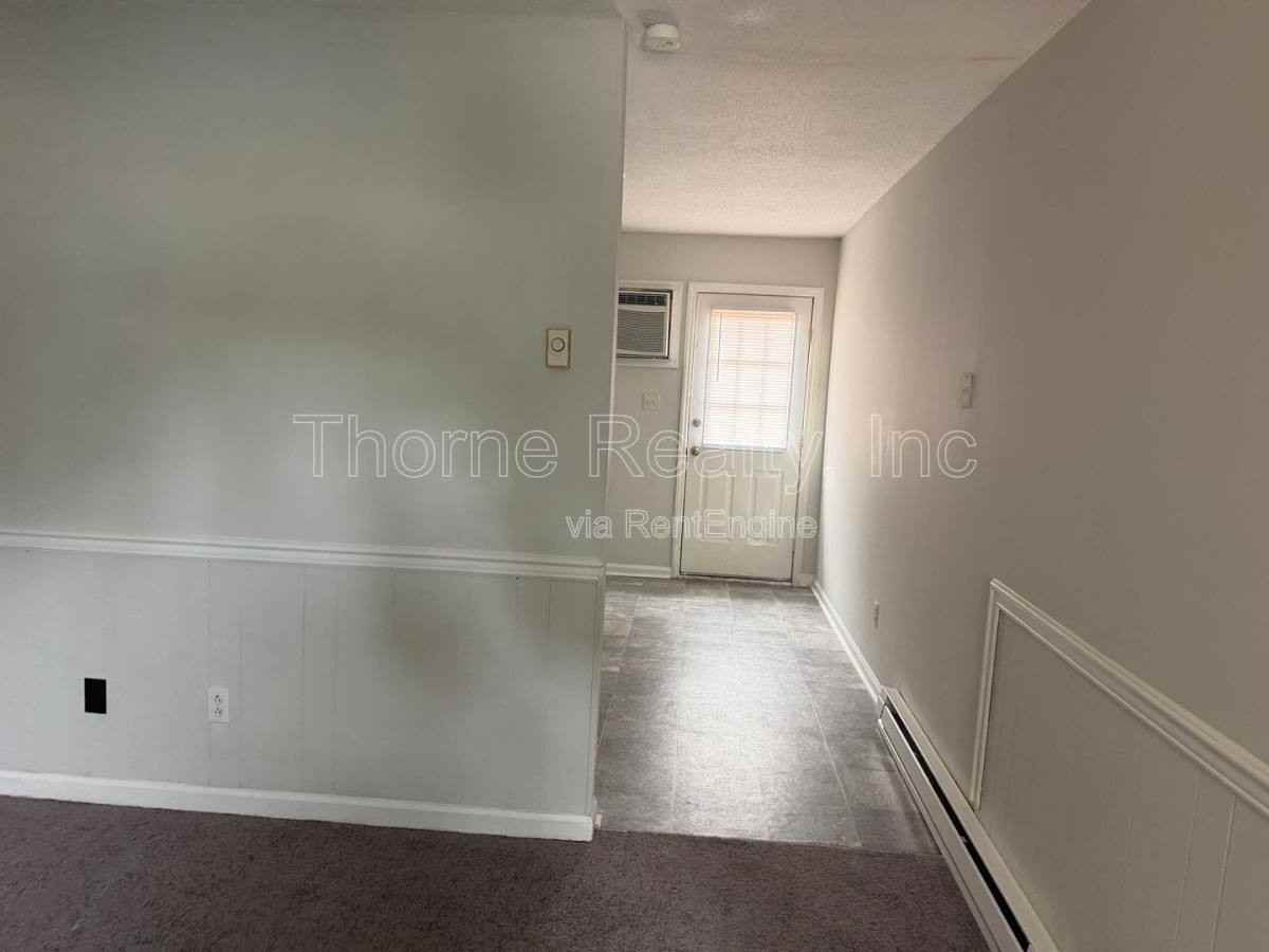 1143 Williford St - Photo 2 of 10
