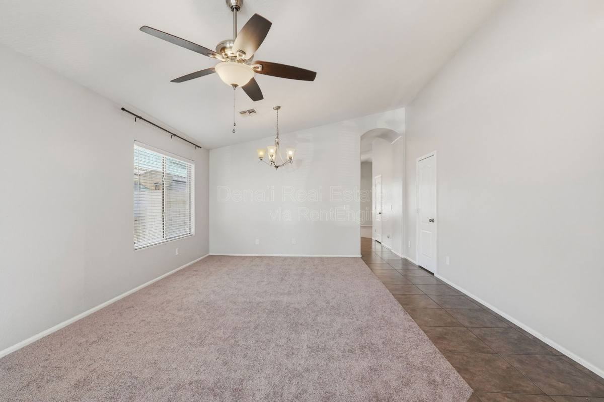 40381 W Robbins Dr - Photo 3 of 10