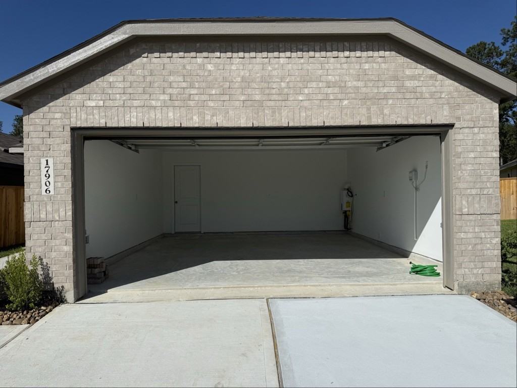17906 Valle Cupa Ln - Photo 2 of 17