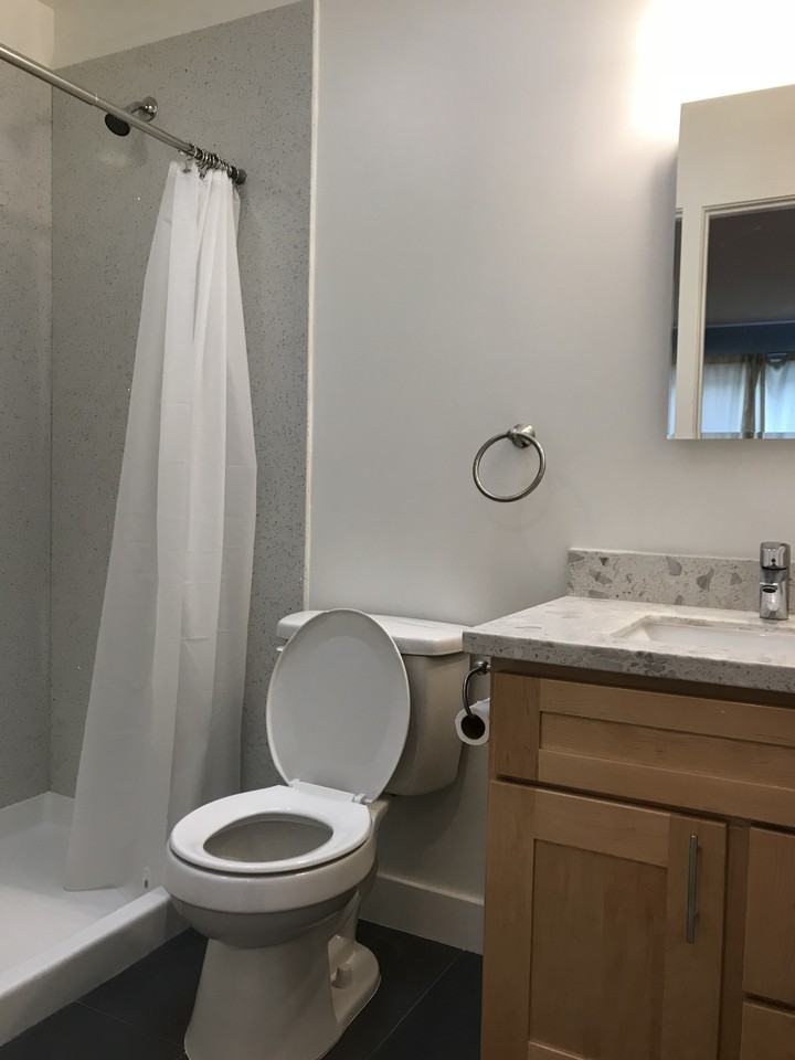 Bellevue Ave & Evergreen Ave - Photo 2 of 6