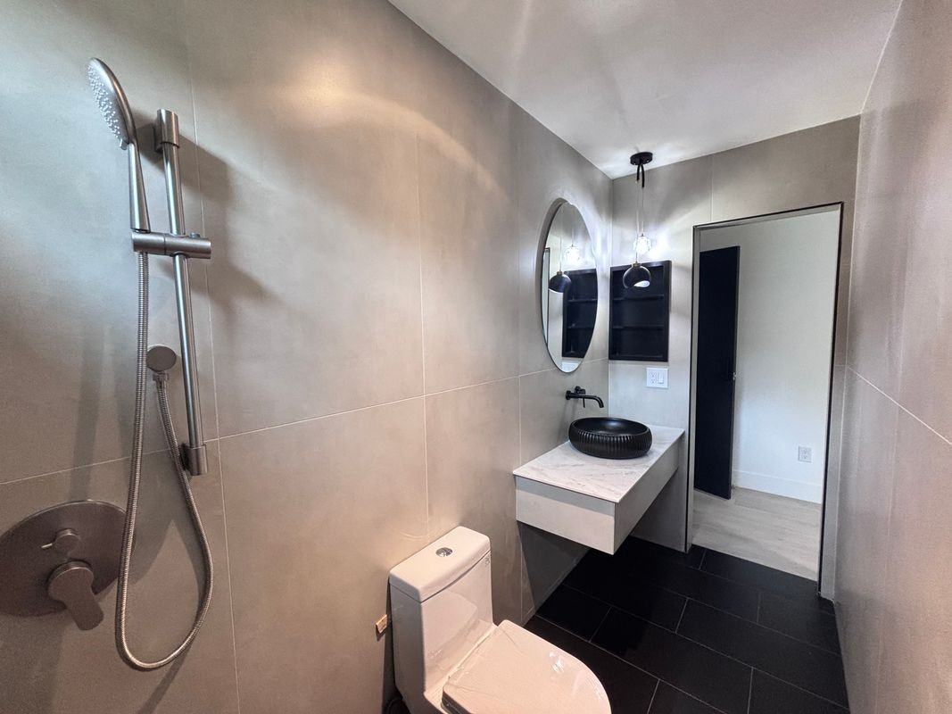 270 W Blaine St - Photo 4 of 26