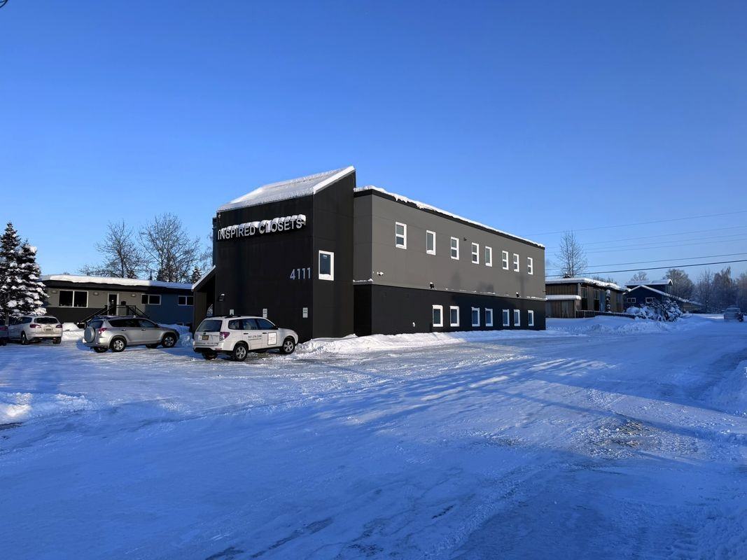 4111 Minnesota Dr - Photo 3 of 8