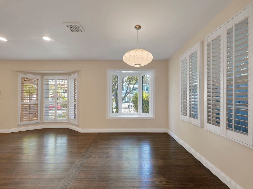 4231 Stern Ave - Photo 4 of 30