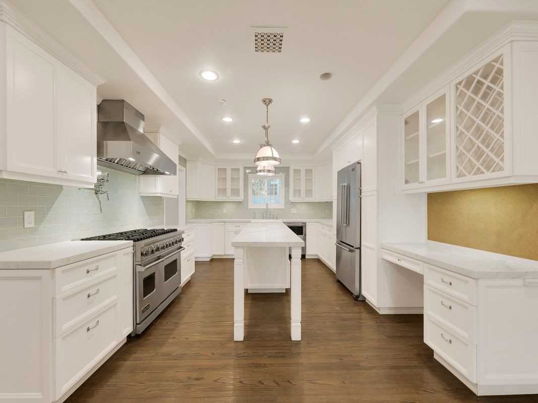 4231 Stern Ave - Photo 7 of 30