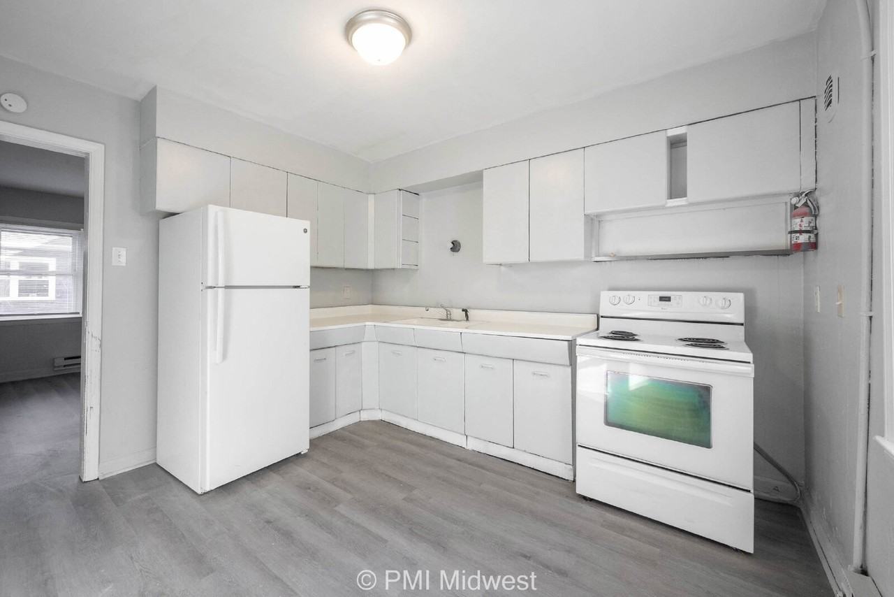 3725 N Sherman Dr Apt 4 - Photo 6 of 13