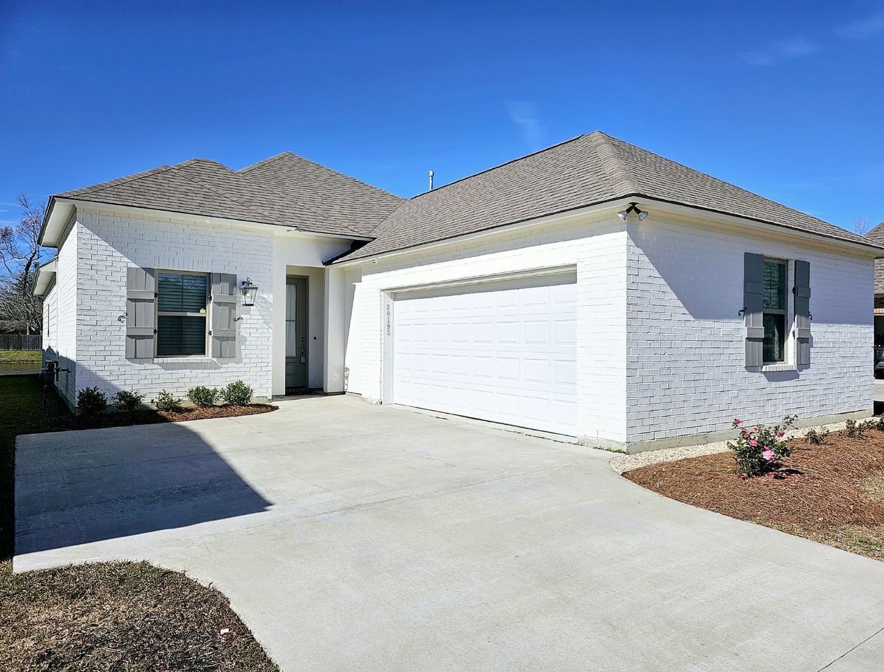 30195 Sanctuary Blvd - Photo 3 of 35