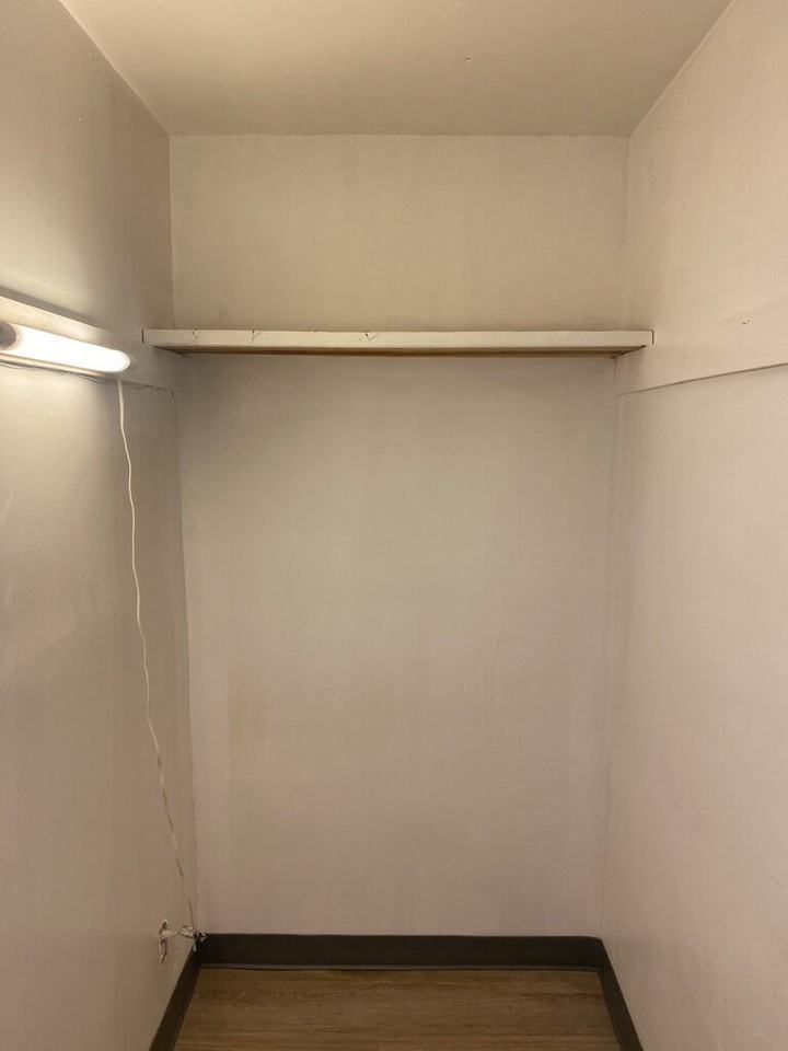 971 1/2 Pleasant St - Photo 4 of 11