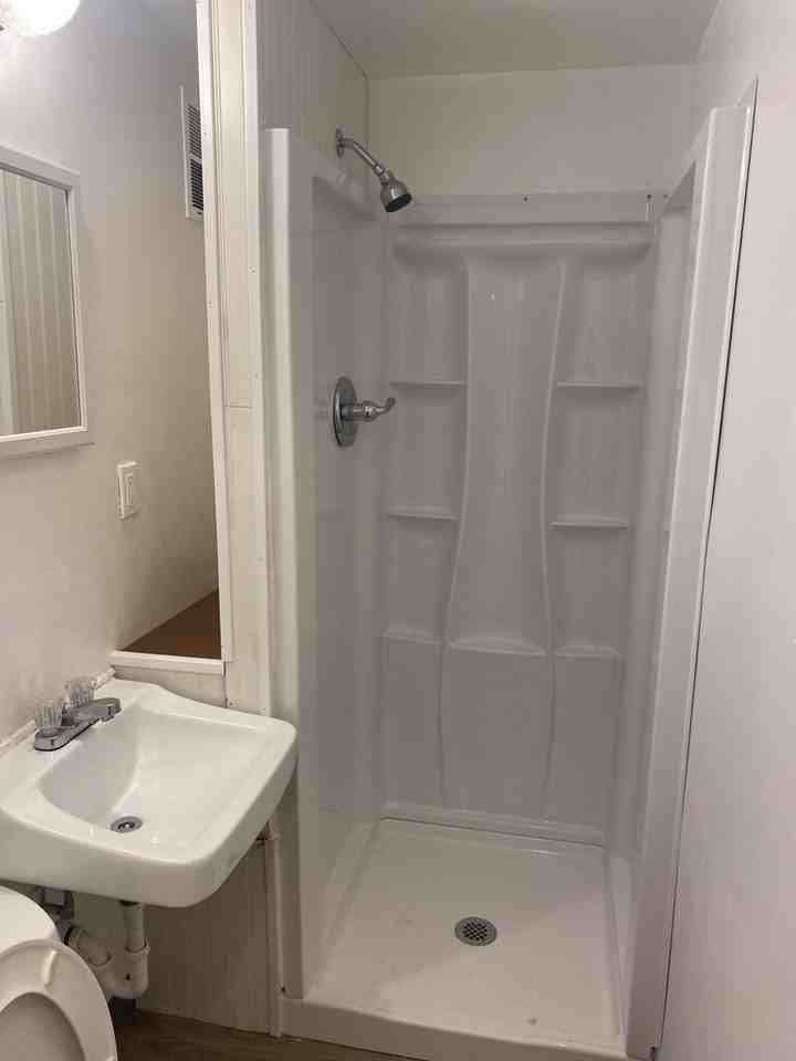 971 1/2 Pleasant St - Photo 5 of 11