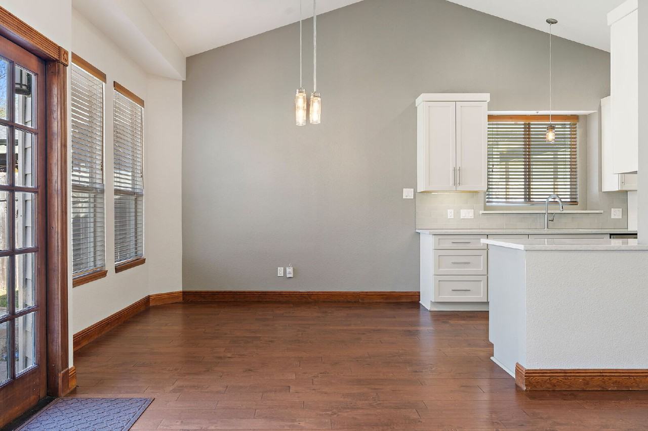 9408 Doliver Dr - Photo 6 of 23