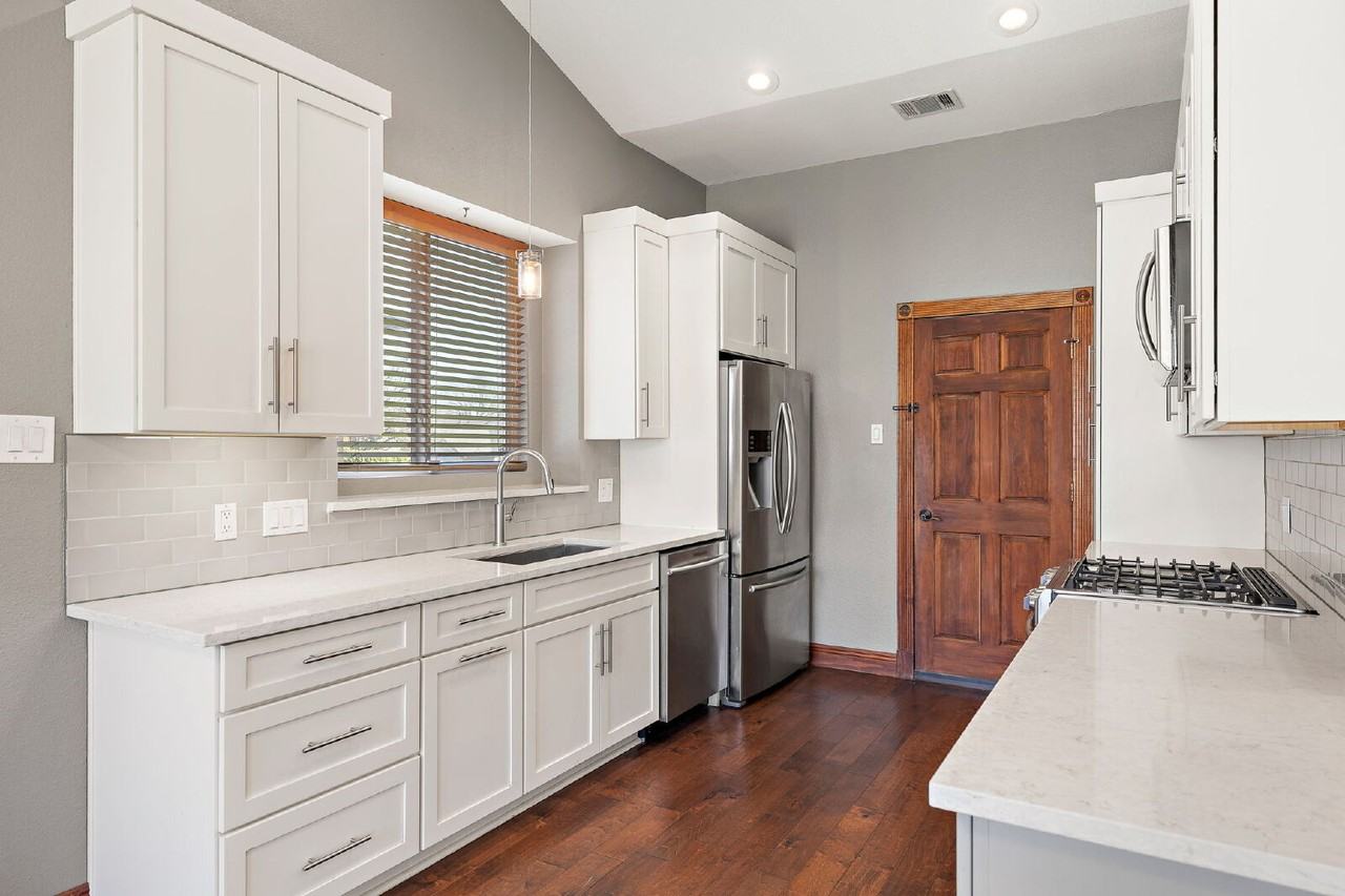 9408 Doliver Dr - Photo 7 of 23