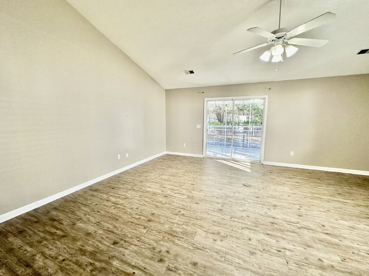 34 Hidden Lakes Ln - Photo 7 of 29