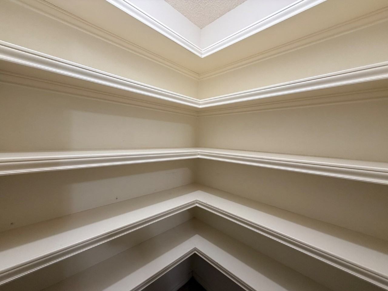 8232 Raleigh Ave - Photo 6 of 16