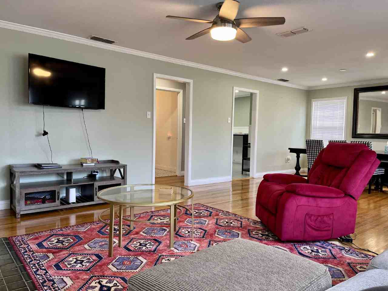 2611 31st St - Photo 6 of 26