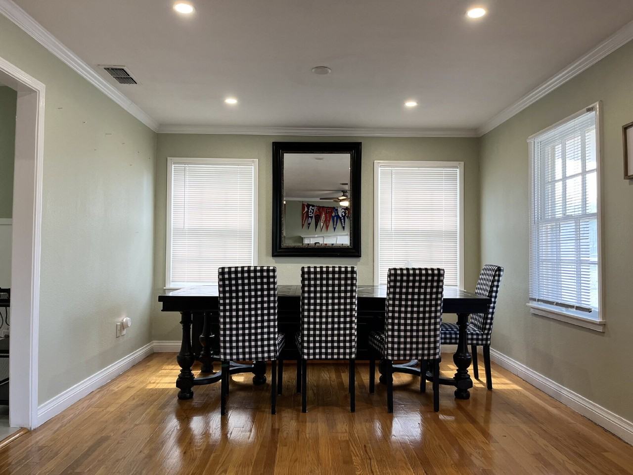 2611 31st St - Photo 7 of 26