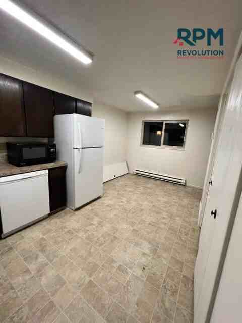 479 E 900 N - Photo 3 of 11