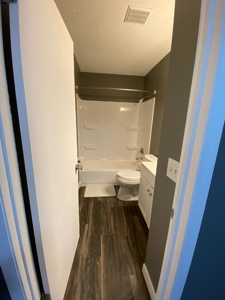 3211 Schuetzen Ln - Photo 4 of 14