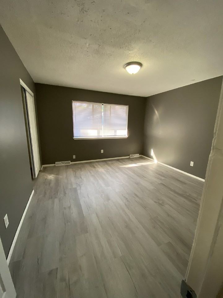 3211 Schuetzen Ln - Photo 6 of 14