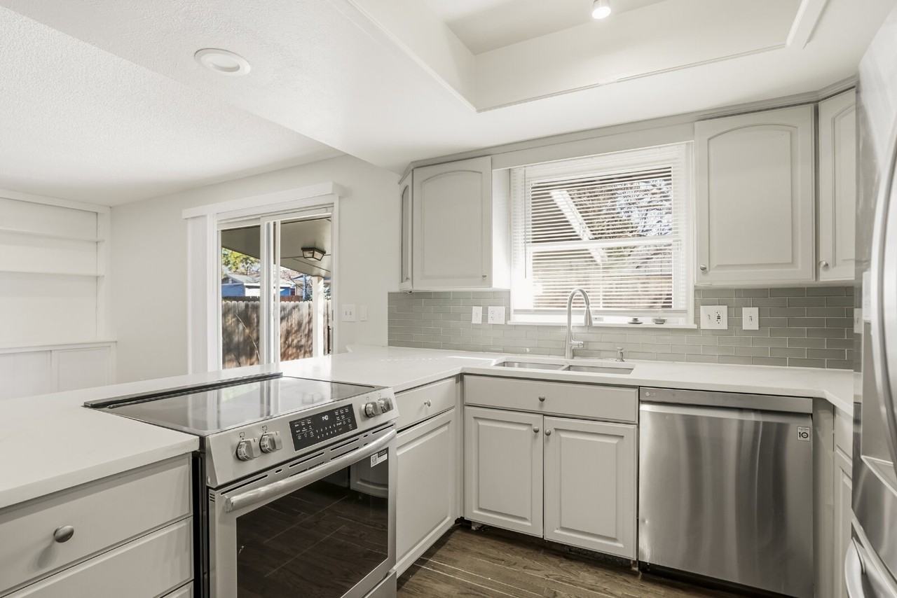 13974 E Arkansas Pl - Photo 7 of 22