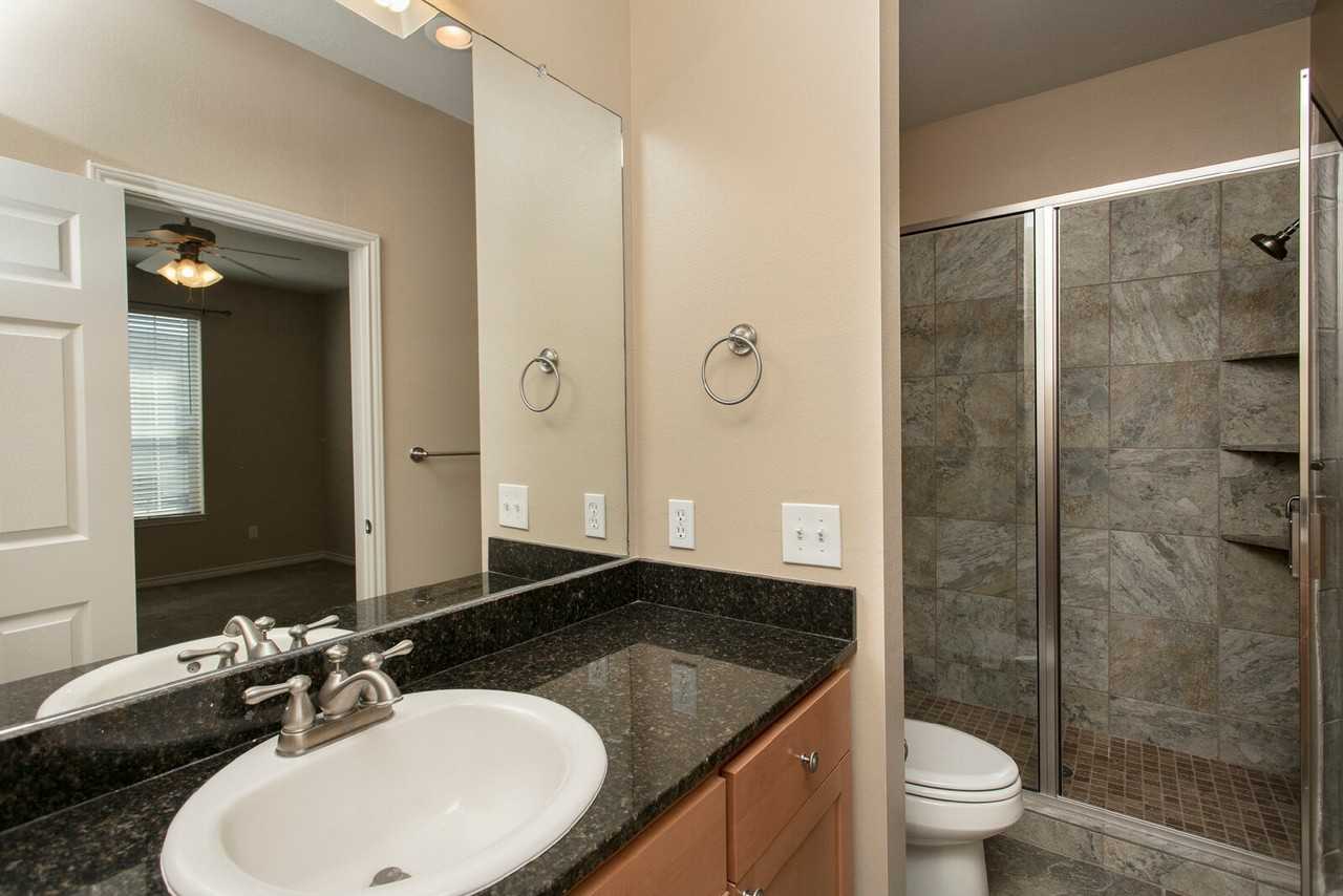 411 Montauk Ct - Photo 2 of 17