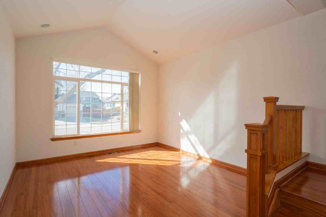 1022 Morning Dove Dr - Photo 4 of 29