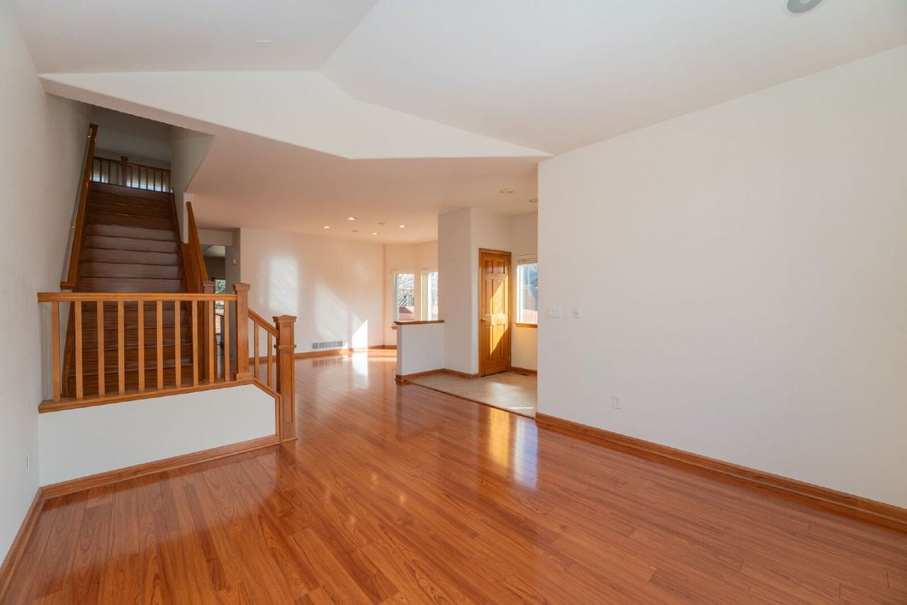 1022 Morning Dove Dr - Photo 5 of 29