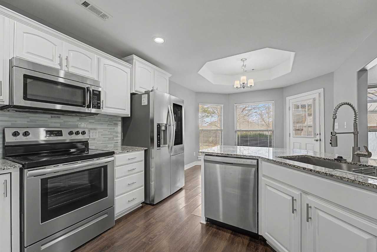 1501 S Breckenridge Loop - Photo 3 of 23