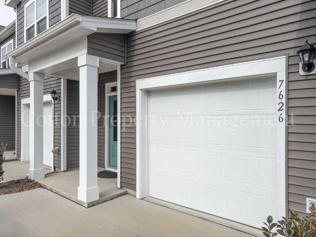 7626 Knightbell Cir - Photo 3 of 37