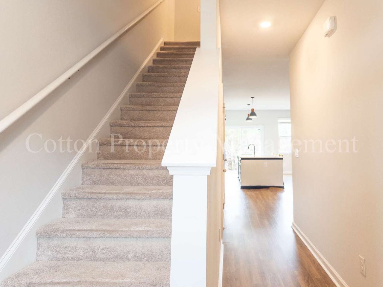 7626 Knightbell Cir - Photo 4 of 37