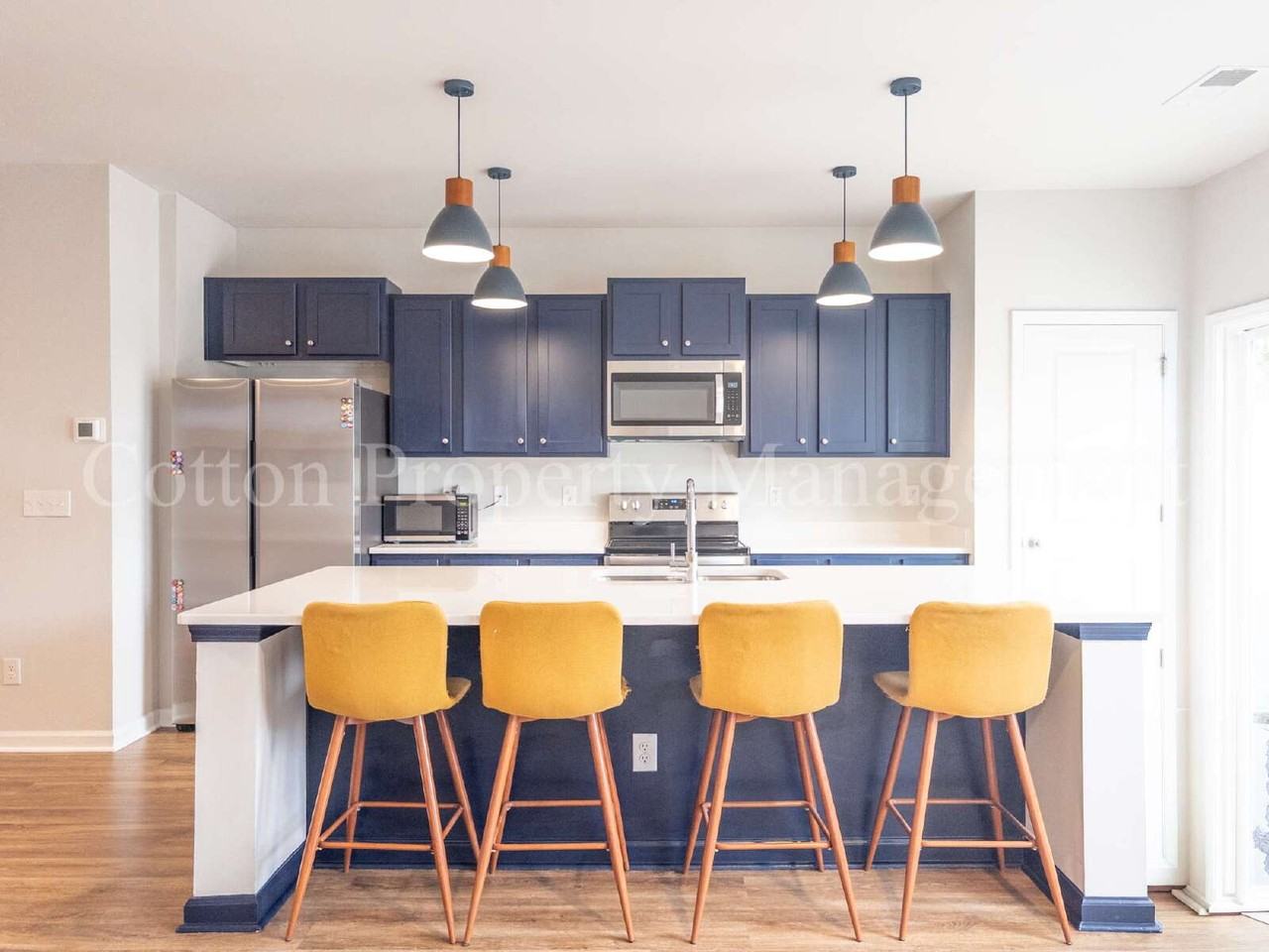 7626 Knightbell Cir - Photo 7 of 37